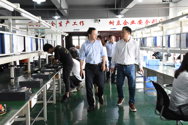 长沙市政协领导一行走访调研委员企业-LD.COM